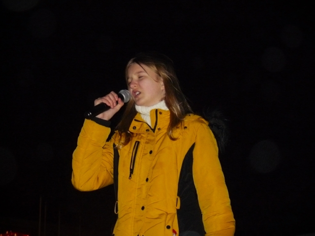 yH5BAEKAAEALAAAAAABAAEAAAICTAEAOw== Fotorelacja z dzisiejszej Inauguracji Świątecznych Iluminacji na wągrowieckim rynku! [ZDJĘCIA]