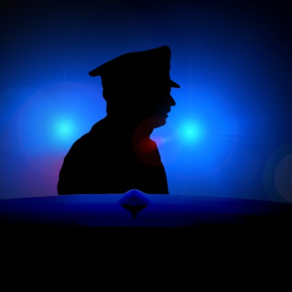 blue-light-1675686-600x600 Pilne