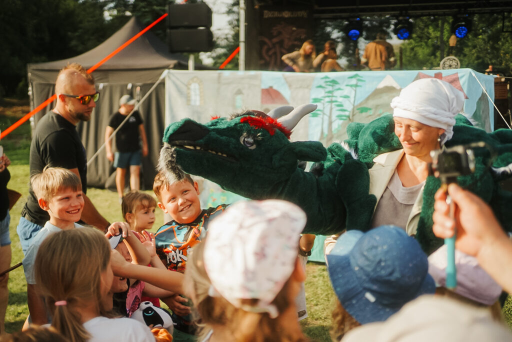 1753623677065-1024x684 Powrót do średniowiecza - Festyn Cysterski