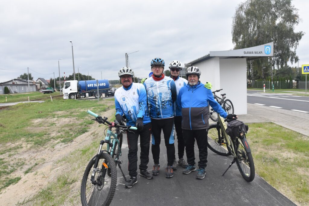 556398931_1297713262152582_633739675465105385_n-1024x683 Skoki z nową ścieżką pieszo-rowerową. Inwestycja za 3 mln zł zakończona