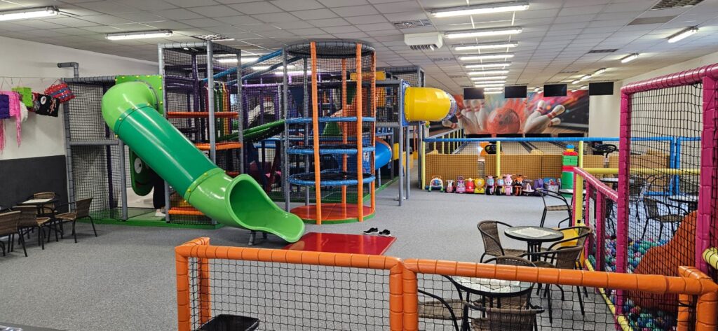 IMG-20250930-WA0008-1024x473 Kraina Urwisa – rozrywka dla całej rodziny w jednym miejscu!