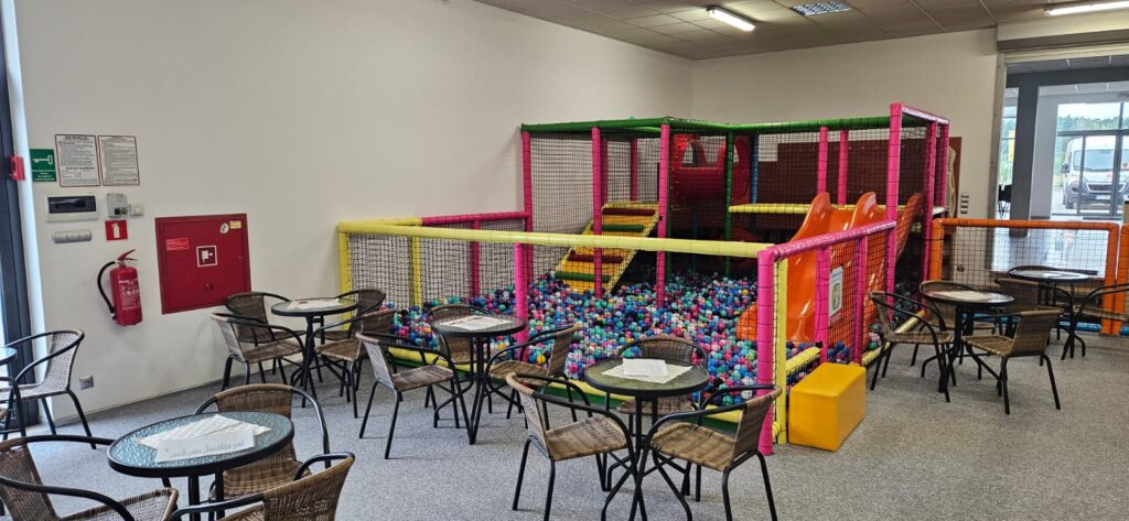 IMG-20250930-WA0016-1024x473 Kraina Urwisa – rozrywka dla całej rodziny w jednym miejscu!