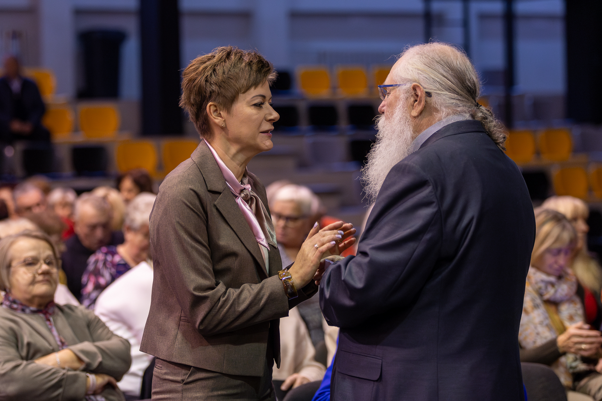 558296318_1284644727009592_7611579319217848103_n Niezapomniana „Potańcówka z Seniorem” – uśmiechy, rytm i wspólne świętowanie