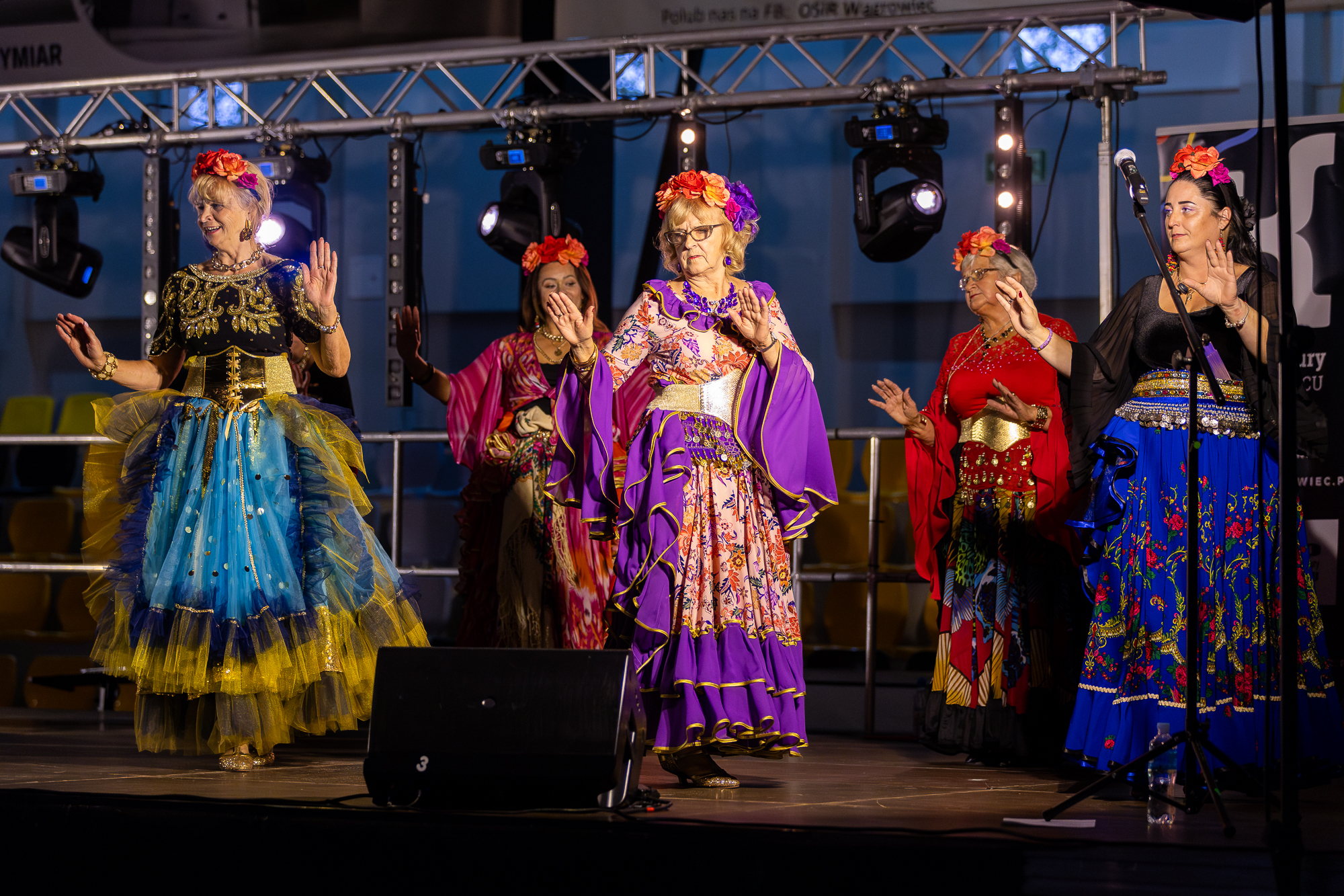 558366967_1284644840342914_4746536142829739952_n Niezapomniana „Potańcówka z Seniorem” – uśmiechy, rytm i wspólne świętowanie