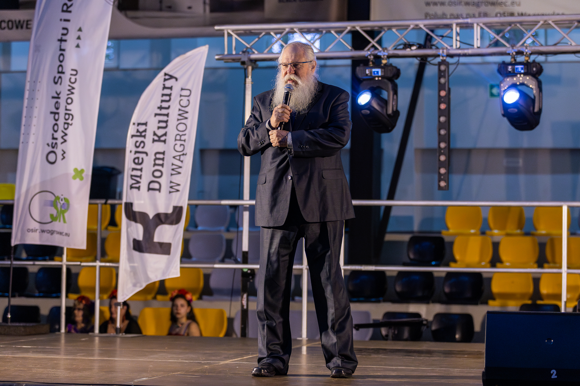 558843792_1284645587009506_56787449637303481_n Niezapomniana „Potańcówka z Seniorem” – uśmiechy, rytm i wspólne świętowanie