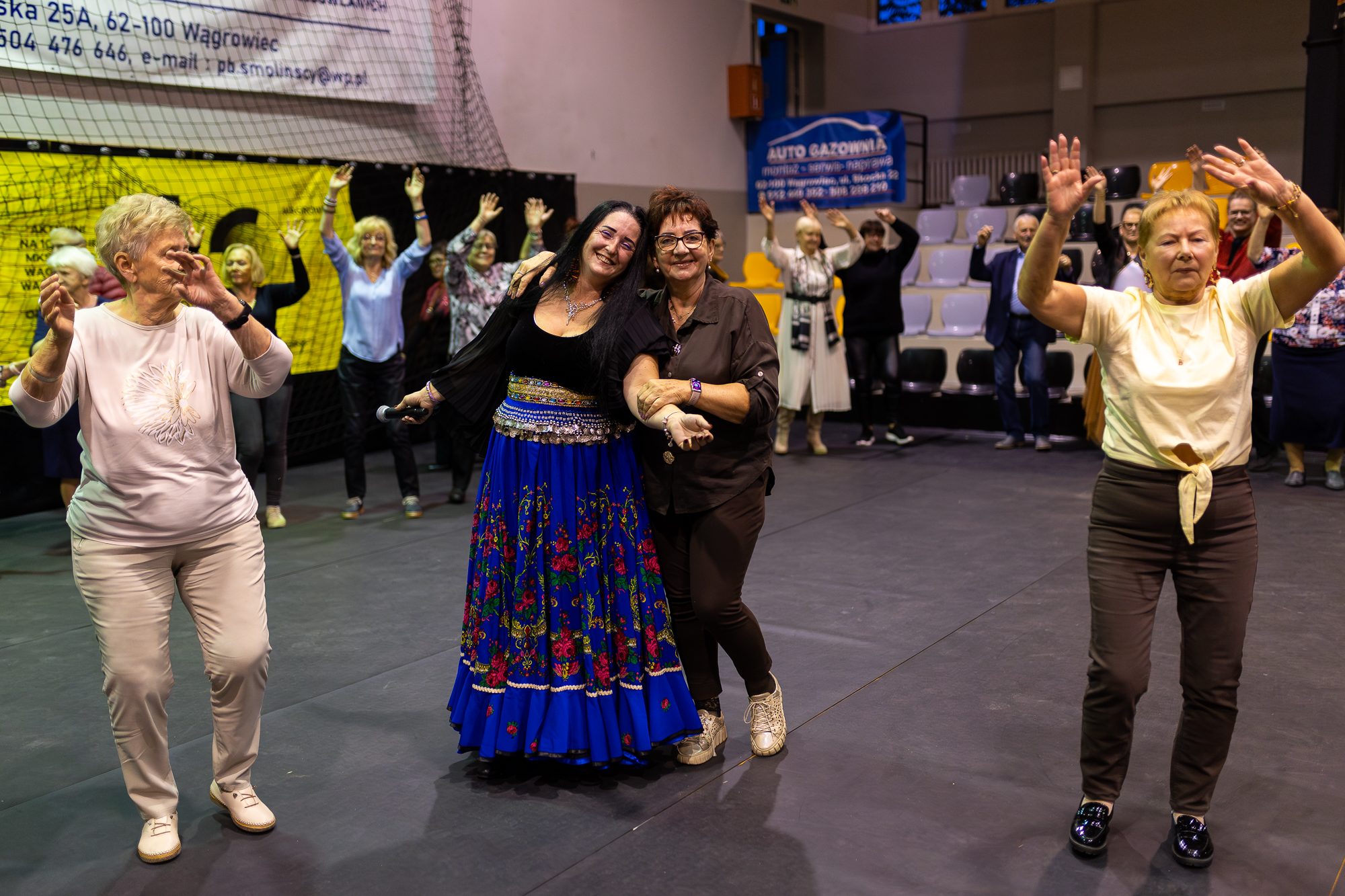 559577803_1284645157009549_5920492457931697263_n Niezapomniana „Potańcówka z Seniorem” – uśmiechy, rytm i wspólne świętowanie