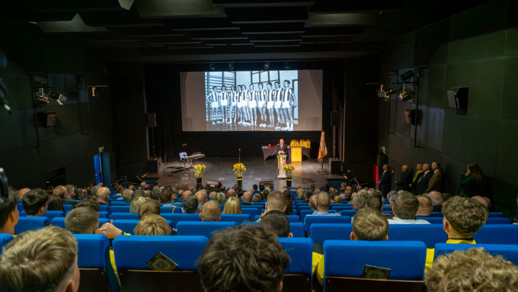 571304048_1467137748533464_5494649201594053705_n-1024x577 Wągrowiec świętował 100-lecie MKS Nielba! Uroczysta gala w MDK z udziałem sportowych legend i samorządowców