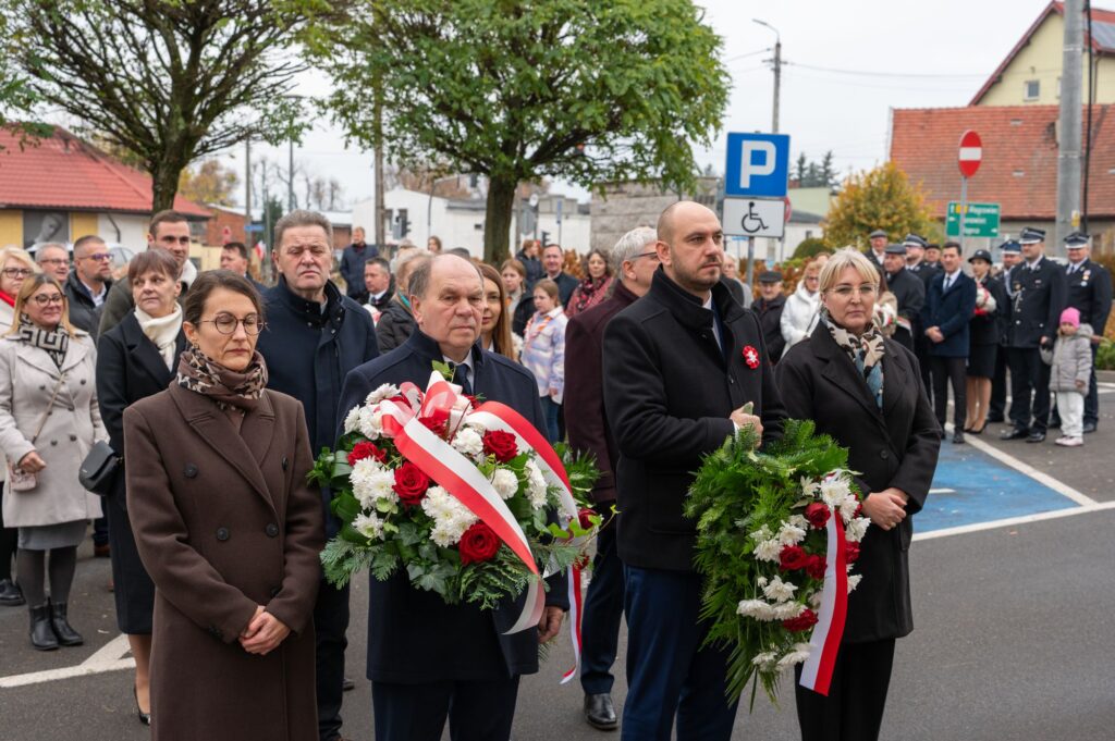 580718235_1482591660052459_8710959656893273168_n-1024x681 Święto Niepodległości - Tak obchodzili je mieszkańcy gminy Damasławek [ZDJĘCIA]