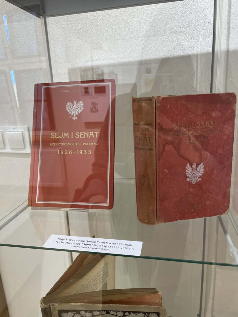 d04c52c3-c551-4b31-b09a-c24fcd45fa10-768x1024 "Mistrz Introligatorstwa" - nowa wystawa w Muzeum Regionalnym w Wągrowcu